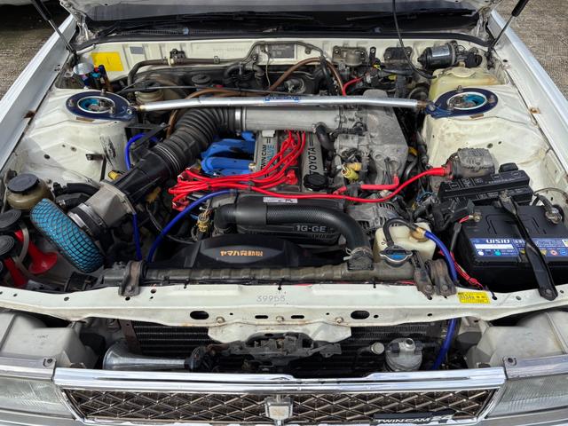 チェイサー アバンテ　ツインカム２４　純正５速ＭＴ　Ｆスポイラー　サイドステップ　スリットスポイラー　Ｒオーバーフェンダー　ロンシャンリアル３Ｐ１４インチ　車高調　トラストタコ足　純正ＯＰルーフバイザー　Ｔベルト交換済み（29枚目）