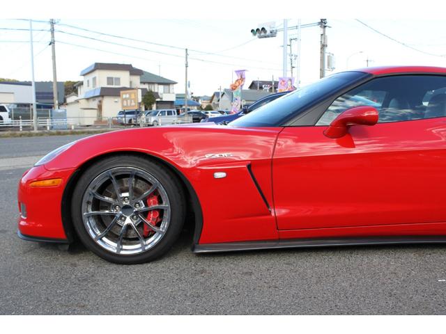 シボレーコルベット Ｚ０６　Ｊウルフ可変ワンオフマフラー　正規ディーラー車　６ＭＴ　７０００ｃｃ　スマートキー　ローダウン　カーボンサイドスポイラー（31枚目）