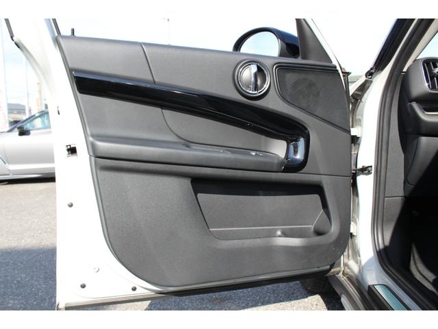 MINI クーパーD クロスオーバー ワンオーナー 禁煙車 純正ナビバックカメラ ハンズフリーパワーバックドア アクティブクルコン ユニオンジャックテール LEDヘッドランプ コンフォートアクセス(22枚目)