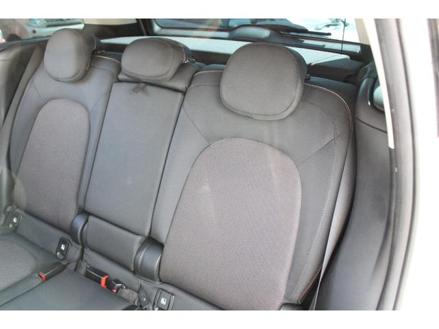 MINI クーパーD クロスオーバー ワンオーナー 禁煙車 純正ナビバックカメラ ハンズフリーパワーバックドア アクティブクルコン ユニオンジャックテール LEDヘッドランプ コンフォートアクセス(28枚目)