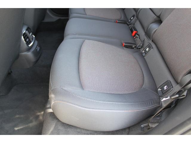 MINI クーパーD クロスオーバー ワンオーナー 禁煙車 純正ナビバックカメラ ハンズフリーパワーバックドア アクティブクルコン ユニオンジャックテール LEDヘッドランプ コンフォートアクセス(29枚目)