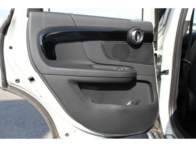 MINI クーパーD クロスオーバー ワンオーナー 禁煙車 純正ナビバックカメラ ハンズフリーパワーバックドア アクティブクルコン ユニオンジャックテール LEDヘッドランプ コンフォートアクセス(30枚目)