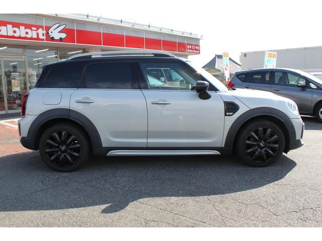 MINI クーパーD クロスオーバー ワンオーナー 禁煙車 純正ナビバックカメラ ハンズフリーパワーバックドア アクティブクルコン ユニオンジャックテール LEDヘッドランプ コンフォートアクセス(37枚目)