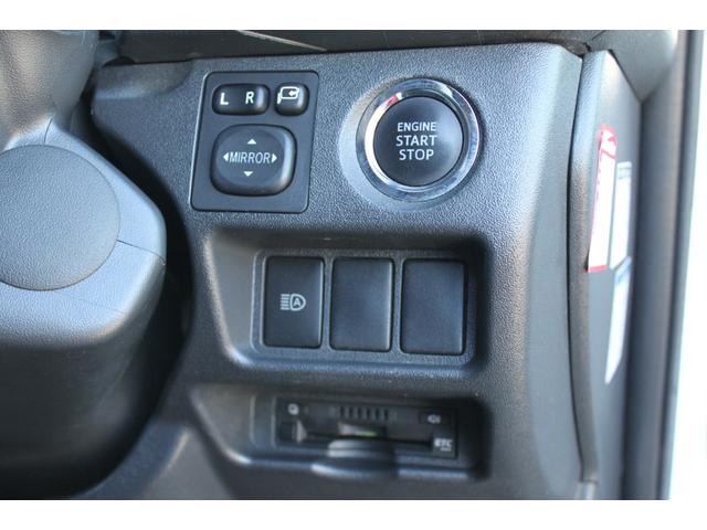 ハイエースバン スーパーＧＬ　ダークプライムＩＩ　ワンオーナー　モデリスタエアロ　社外１６インチアルミ　ホワイトレター　ＬＥＤヘッドランプ　デジタルインナーミラー　純正地デジナビ　バックカメラ（9枚目）