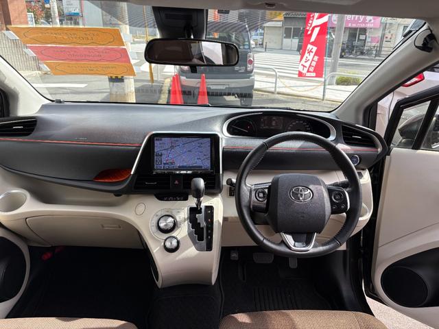 シエンタ ハイブリッドＧ　フルセグナビ　バックカメラ　両側パワースライドドア（9枚目）