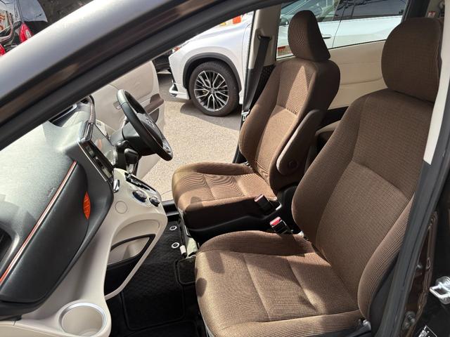 シエンタ ハイブリッドＧ　フルセグナビ　バックカメラ　両側パワースライドドア（18枚目）