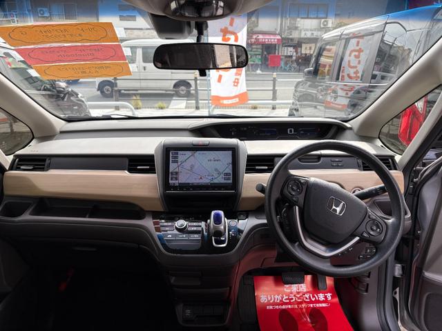 フリードハイブリッド ハイブリッド・Gホンダセンシング 純正ナビ バックカメラ フルセグ 両側パワースライドドア(11枚目)