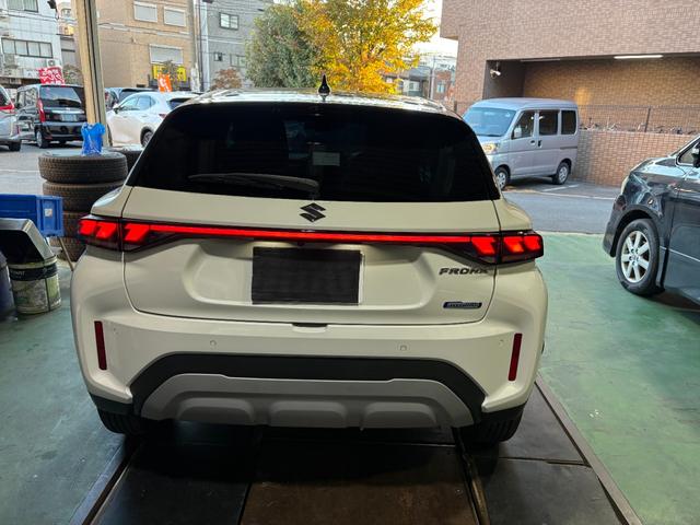フロンクス ベースグレード 4WD ドラレコ前後 フルセグTV 全方位カメラ スズキセフティーサポート ワンオーナー(4枚目)