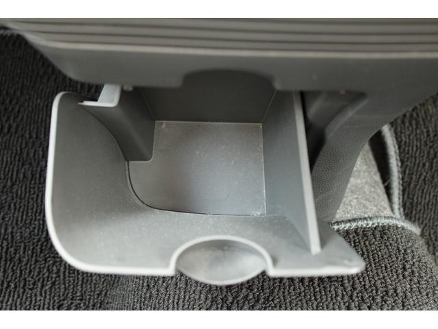 X FM/AMラジオ CD 禁煙車 スマートキー2個 電動格納ミラー プッシュスタート ベンチシート(33枚目)