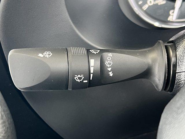 X 登録済み未使用 レーダークルーズコントロール 防眩ミラー プリクラッシュブレーキ レーンキープ デフロック バックカメラ アイドリングストップ ステアリングリモコン キーレスキー(24枚目)