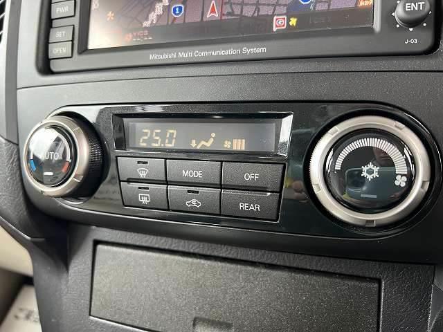 ロング EXCEED HDDナビ バックカメラ ETC クルーズコントロール AC100V HIDヘッド フォグランプ リアフォグランプ ステアリングリモコン 4WD 純正アルミホイール オートライト ミュージックサーバー(15枚目)