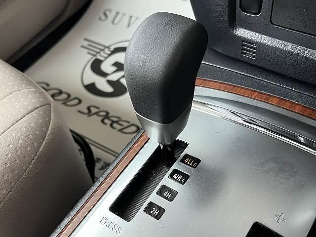 ロング EXCEED HDDナビ バックカメラ ETC クルーズコントロール AC100V HIDヘッド フォグランプ リアフォグランプ ステアリングリモコン 4WD 純正アルミホイール オートライト ミュージックサーバー(16枚目)