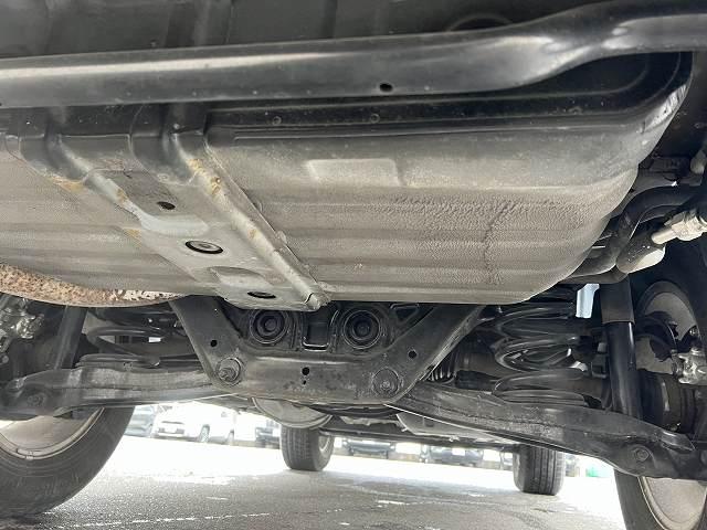 ロング EXCEED HDDナビ バックカメラ ETC クルーズコントロール AC100V HIDヘッド フォグランプ リアフォグランプ ステアリングリモコン 4WD 純正アルミホイール オートライト ミュージックサーバー(29枚目)