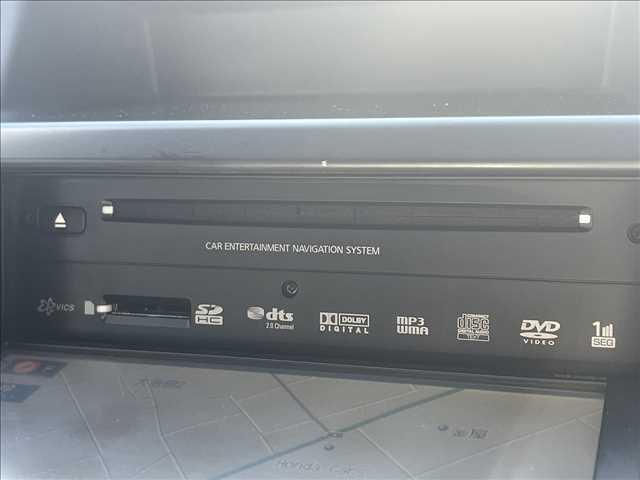 【ＤＶＤ再生】　ＤＶＤ再生ができるので車内でも快適ですね。