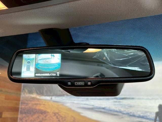 デリカＤ：５ シャモニー　登録済未使用車　オートステップ　７人乗り　両側パワースライド　ハーフレザー　全周囲カメラ　軽減ブレーキ　レーンキープ　電動リアゲート　シートヒーター　クルーズコントロール　ブラインドスポットモニター（5枚目）