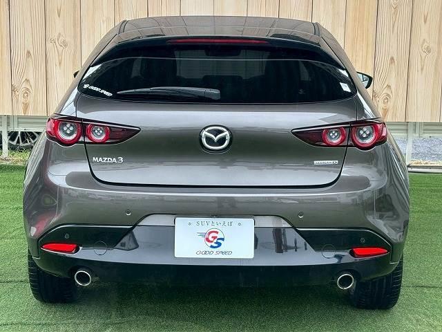 ＭＡＺＤＡ３ファストバック ＸＤ　Ｌパッケージ　禁煙　全周囲カメラ　ブラインドスポットモニター　フルセグ　シートヒーター　シートメモリ　ステアリングヒーター　軽減ブレーキ　コーナーセンサー　追従クルーズコントロール　ヘッドアップディスプレイ　黒革（15枚目）