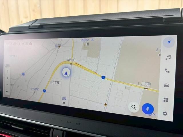 プリウス Ｚ　禁煙　デジタルインナミラー　ＨＤＭＩ接続　シートクーラー　シートヒーター　パーキングアシスト　ワイヤレス充電　シートメモリ　ブラインドスポットモニター　フルセグ　コーナーセンサー　電動リアゲート（4枚目）