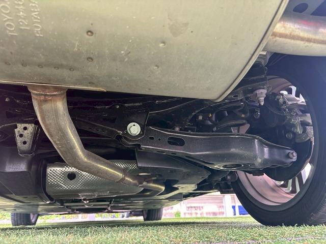プリウス Ｚ　禁煙　デジタルインナミラー　ＨＤＭＩ接続　シートクーラー　シートヒーター　パーキングアシスト　ワイヤレス充電　シートメモリ　ブラインドスポットモニター　フルセグ　コーナーセンサー　電動リアゲート（22枚目）