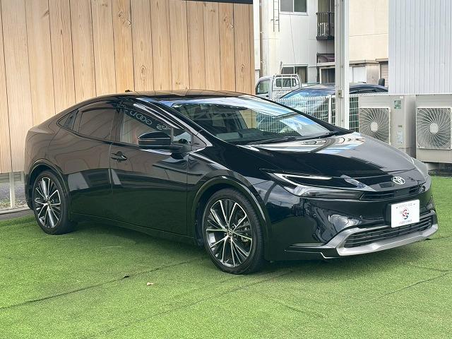 プリウス Ｚ　禁煙　デジタルインナミラー　ＨＤＭＩ接続　シートクーラー　シートヒーター　パーキングアシスト　ワイヤレス充電　シートメモリ　ブラインドスポットモニター　フルセグ　コーナーセンサー　電動リアゲート（33枚目）