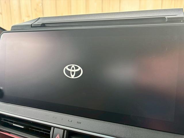 プリウス Ｚ　禁煙　デジタルインナミラー　ＨＤＭＩ接続　シートクーラー　シートヒーター　パーキングアシスト　ワイヤレス充電　シートメモリ　ブラインドスポットモニター　フルセグ　コーナーセンサー　電動リアゲート（41枚目）