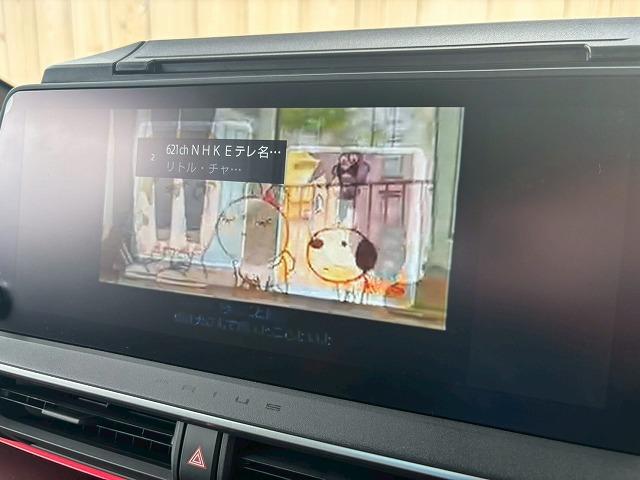 プリウス Ｚ　禁煙　デジタルインナミラー　ＨＤＭＩ接続　シートクーラー　シートヒーター　パーキングアシスト　ワイヤレス充電　シートメモリ　ブラインドスポットモニター　フルセグ　コーナーセンサー　電動リアゲート（48枚目）
