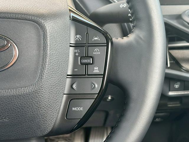 プリウス Ｚ　禁煙　デジタルインナミラー　ＨＤＭＩ接続　シートクーラー　シートヒーター　パーキングアシスト　ワイヤレス充電　シートメモリ　ブラインドスポットモニター　フルセグ　コーナーセンサー　電動リアゲート（60枚目）
