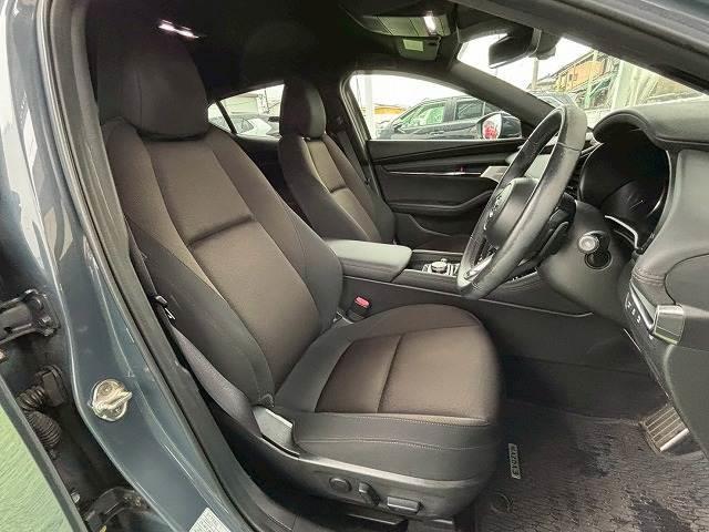 ＭＡＺＤＡ３ファストバック Ｘプロアクティブ　ツーリングセレクション　禁煙　ＢＯＳＥサウンド　フルセグ　シートメモリ　シートヒーター　ステアリングヒーター　ブラインドスポットモニター　ヘッドアップディスプレイ　バックカメラ　コーナーセンサー　軽減ブレーキ　レーンキープ（12枚目）