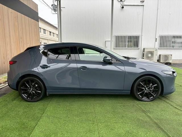 ＭＡＺＤＡ３ファストバック Ｘプロアクティブ　ツーリングセレクション　禁煙　ＢＯＳＥサウンド　フルセグ　シートメモリ　シートヒーター　ステアリングヒーター　ブラインドスポットモニター　ヘッドアップディスプレイ　バックカメラ　コーナーセンサー　軽減ブレーキ　レーンキープ（17枚目）