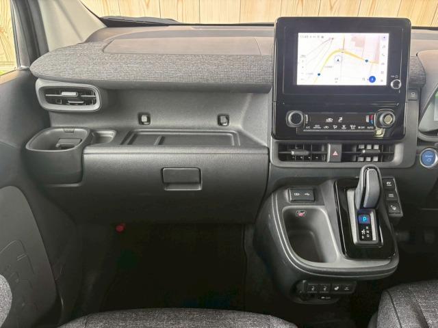 シエンタ ハイブリッドＺ　ワンオーナー　禁煙　トヨタチームメイト　全周囲カメラ　１０．５インチナビ　純正１５インチアルミ　シートヒーター　フルセグ　ブラインドスポットモニター　パーキングアシスト　１５００Ｗコンセント　ＥＴＣ（41枚目）