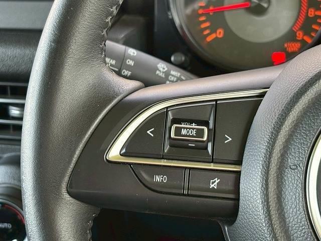 ジムニー XC 2本出しマフラー 社外テール 革調シートカバー メッキグリル 衝突軽減 レーンキープ クルーズコントロール LED スマートキー プッシュスタート ETC ドライブレコーダー シートヒーター(9枚目)