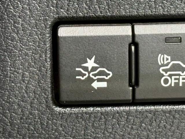 NX NX300h Fスポーツ 1オーナー 三眼LEDヘッドライト 赤革シート シートクーラー 衝突軽減ブレーキ レーダークルーズコントロール クリアランスソナー ヘッドアップディスプレイ 電動シート 電動リアゲート シートメモリー(7枚目)