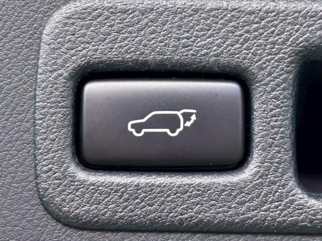 NX NX300h Fスポーツ 1オーナー 三眼LEDヘッドライト 赤革シート シートクーラー 衝突軽減ブレーキ レーダークルーズコントロール クリアランスソナー ヘッドアップディスプレイ 電動シート 電動リアゲート シートメモリー(11枚目)