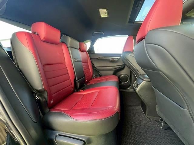 NX NX300h Fスポーツ 禁煙 サンルーフ 三眼LEDヘッドライト 赤革シート シートクーラー 衝突軽減 レーダークルーズコントロール クリアランスソナー 電動リアゲート メモリー機能付パワーシート ステアリングヒーター(14枚目)