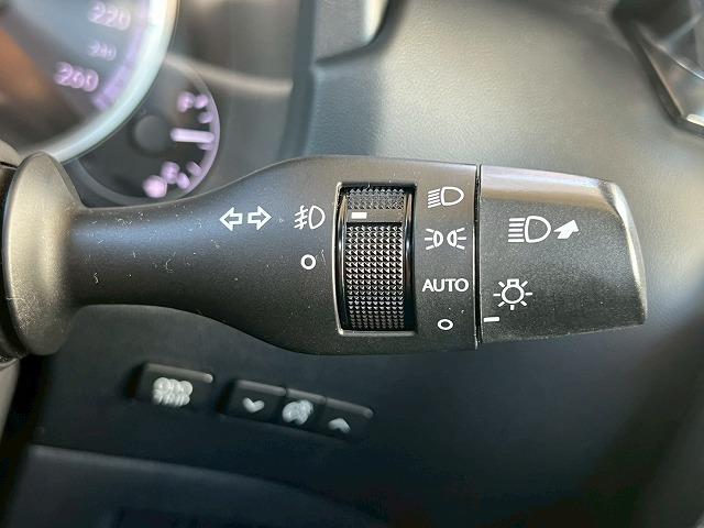 NX NX300h Fスポーツ 禁煙 サンルーフ 三眼LEDヘッドライト 赤革シート シートクーラー 衝突軽減 レーダークルーズコントロール クリアランスソナー 電動リアゲート メモリー機能付パワーシート ステアリングヒーター(59枚目)