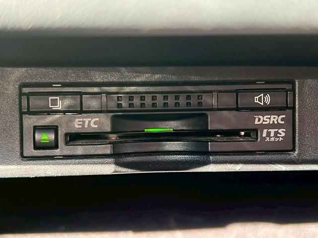 NX NX300h Fスポーツ 禁煙 サンルーフ 三眼LEDヘッドライト 赤革シート シートクーラー 衝突軽減 レーダークルーズコントロール クリアランスソナー 電動リアゲート メモリー機能付パワーシート ステアリングヒーター(69枚目)