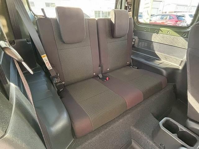 ジムニー ＸＣ　禁煙　８インチナビ　衝突軽減ブレーキ　レーンキープ　ＬＥＤヘッドライト　スマートキー　プッシュスタート　ＥＴＣ　シートヒーター　ダウンヒルアシストコントロール　フルセグ　バックカメラ　オートエアコン（14枚目）