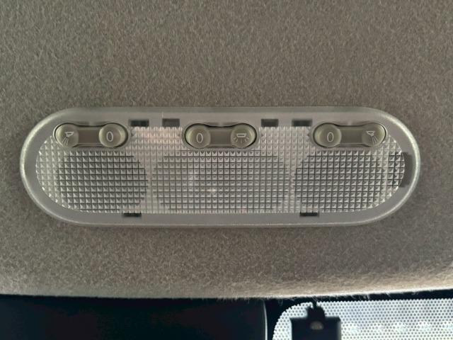 ジューク 15RX タイプV 禁煙 衝突軽減ブレーキ レーンキープ 後期 ナビ バックカメラETC ドライブモード オートエアコン オートライト 電動格納ミラー CD再生 Bluetoothオーディオ アイドリングストップ(65枚目)