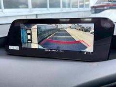 【全周囲カメラ】搭載で駐車に慣れていない方や狭い場所でも安全に駐車できます♪ 4