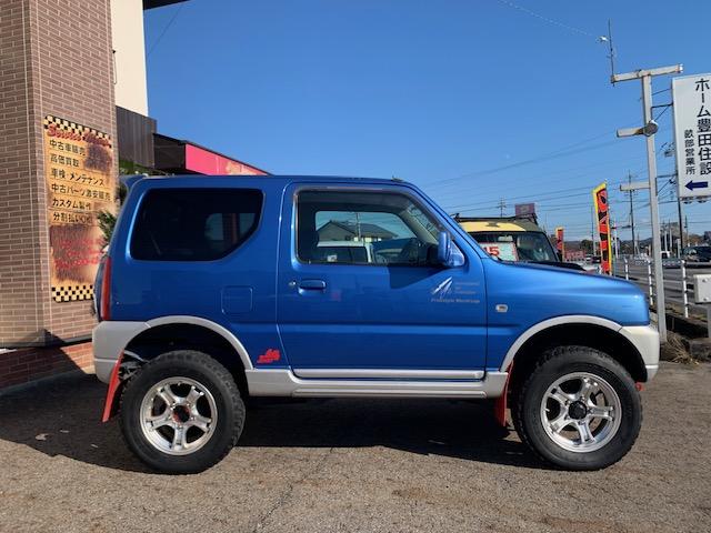 ジムニー ＦＩＳフリースタイルワールドカップリミテッド　ターボ　４ＷＤ　リフトアップ　社外アルミホイール　タイミングチェーン式　車検２年（3枚目）