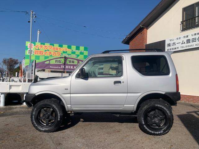ジムニー ＸＣ　リフトアップ　ターボ　４ＷＤ　ブースト計　社外アルミホイール　タイミングチェーン式　車検２年（6枚目）