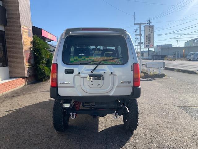 ジムニー ＸＣ　リフトアップ　ターボ　４ＷＤ　ブースト計　社外アルミホイール　タイミングチェーン式　車検２年（8枚目）