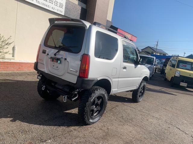 ジムニー ＸＣ　リフトアップ　ターボ　４ＷＤ　ブースト計　社外アルミホイール　タイミングチェーン式　車検２年（9枚目）