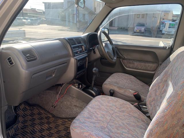 ジムニー ＸＣ　リフトアップ　ターボ　４ＷＤ　ブースト計　社外アルミホイール　タイミングチェーン式　車検２年（13枚目）