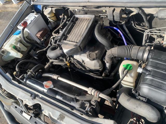 ジムニー ＸＣ　リフトアップ　ターボ　４ＷＤ　ブースト計　社外アルミホイール　タイミングチェーン式　車検２年（17枚目）