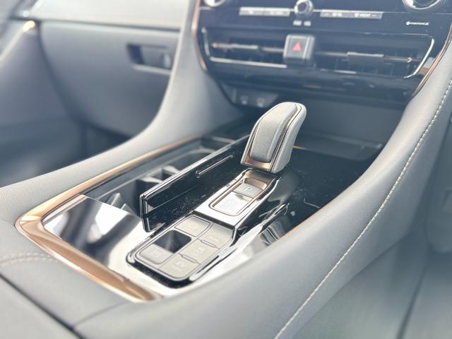 ヴェルファイアハイブリッド Ｚ　プレミア　パノラマルーフ　デジタルインナーミラー　ユニバーサルステップ　シートベンチレーション　ＨＤＭＩ端子　全方位カメラ　社外ＴＶキャンセラー　後席エアコン　純正ディスプレイオーディオ　ＥＴＣ２．０（49枚目）