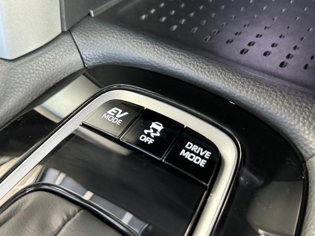 カローラクロス ハイブリッド　Ｚ　パノラマルーフ　ブラインドスッポットモニター　１００Ｖ電源　ＬＥＤヘッドライト　１０．５インチ純正ディスプレイオーディオ　ＥＴＣ３．０　純正ドライブレコーダー　パワーバックドア　アドバンストパーク（47枚目）