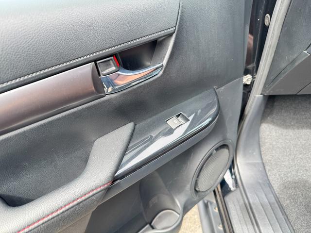 ハイラックス Ｚ　ＧＲスポーツ　純正８インチＤＡ　ハードトノカバー　パノラミックビューモニター　ＧＲサイドステップ　ＧＲドレスアップマフラー　ベッドライナー　赤キャリパー　パワーシート　ＥＴＣ　リアデフロック　トランスファー切替（37枚目）