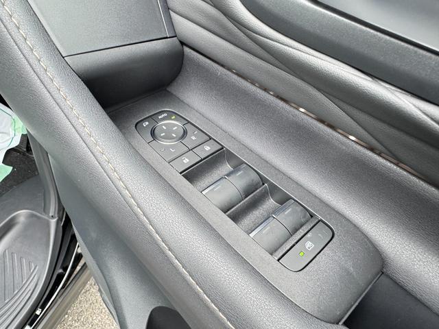 TOYOTA ALPHARD HYBRID Z