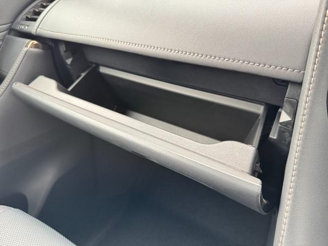 TOYOTA ALPHARD HYBRID Z