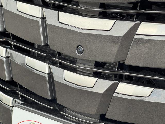 TOYOTA ALPHARD HYBRID EXECUTIVE LOUNGE